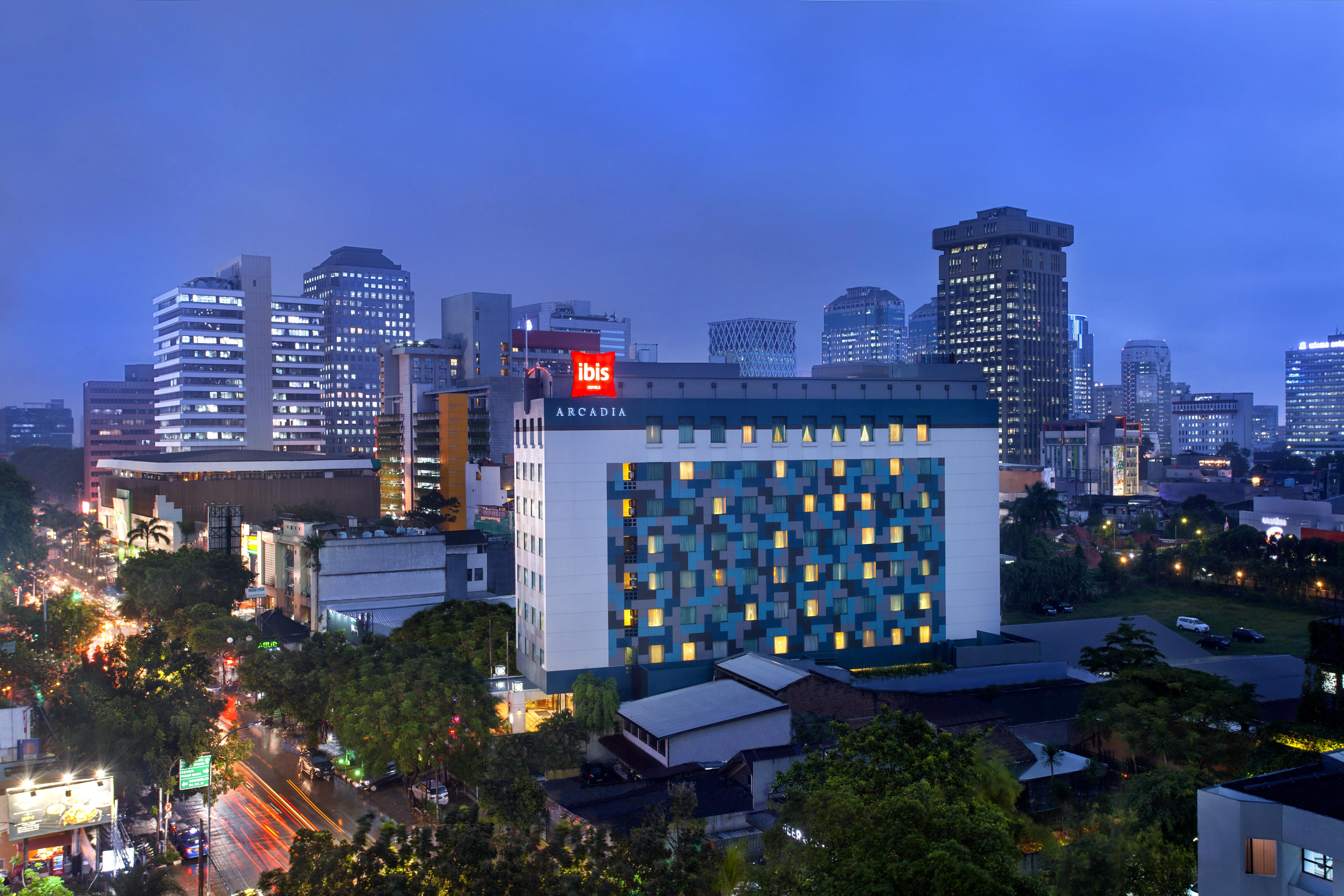 Ibis Jakarta Arcadia Buitenkant foto