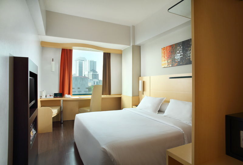 Ibis Jakarta Arcadia Buitenkant foto